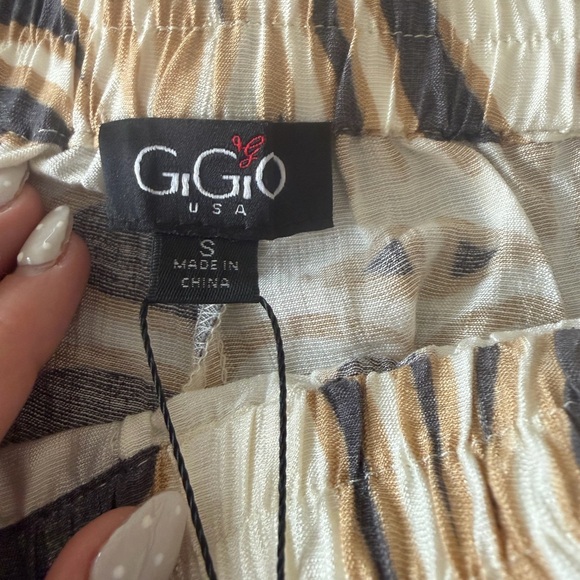 GiGo Patterned Two-Piece Set - Picture 5 of 5